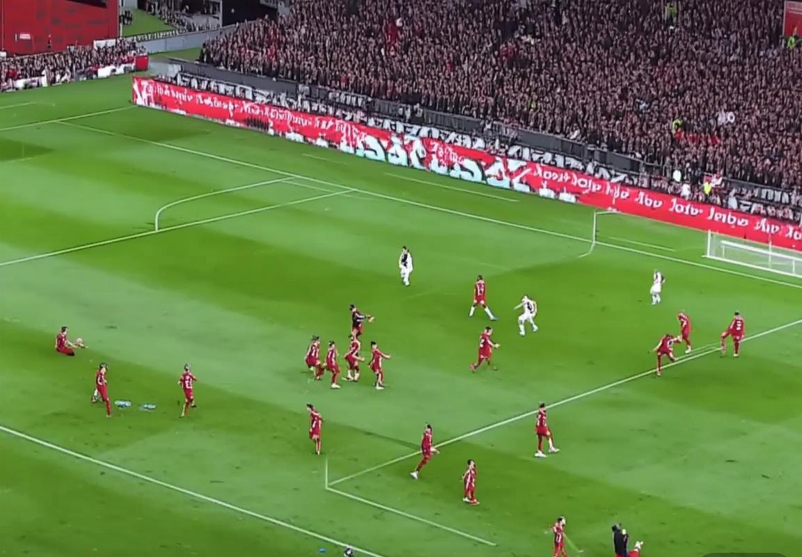 拜仁利物浦巅峰对决：战术解析与球星风采回顾(图1)